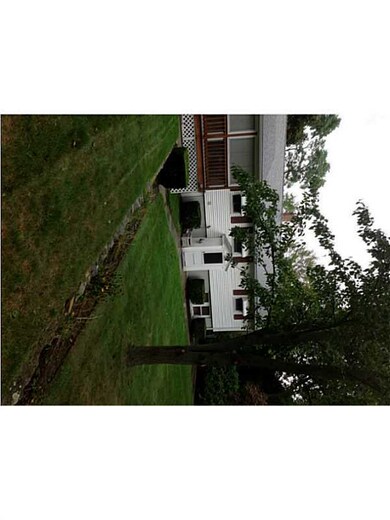 34 Broadview Ave, Cumberland, RI 02864 - photo 4