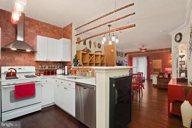 11327 Aristotle Dr unit 5-109, Fairfax, VA 22030 - photo 2