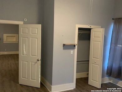 248 Clifford Ct unit 101, San Antonio, TX 78210 - photo 4