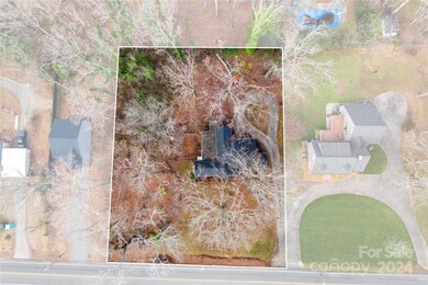 860 W Marion St, Shelby, NC 28150 - photo 4