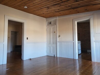 187 Main St unit 3, Northampton, MA 01060 - photo 4