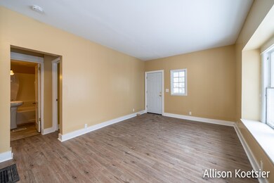 642 Neland SE, Grand Rapids, MI 49506-3