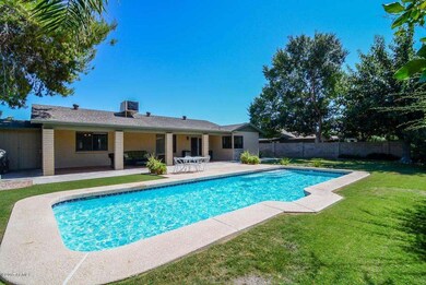 Backyard-Pool