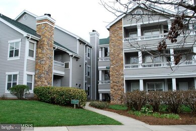 13085 Autumn Woods Way unit 105, Fairfax, VA 22033 - photo 3