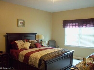 3707 Cameron Terrace, High Point, NC 27265 - photo 7