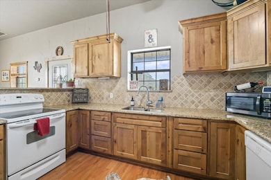 272 Private Road 3143, Decatur, TX 76234 - photo 5