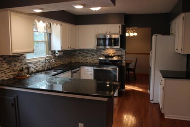 2428 Bradenton Ct, Columbus, OH 43235 - photo 3