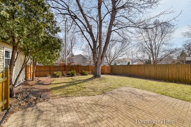 405 Bayview Ave, Naperville, IL 60565 - photo 2