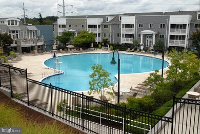 4111 S Four Mile Run Dr unit 102, Arlington, VA 22204 - photo 2