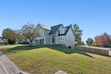 1515 Fox Run Ln, Raymore, MO 64083 - photo 3