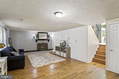 2302 S Cuthbert Dr, Lindenwold, NJ 08021 - photo 2