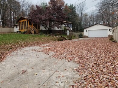 547 S Main St, Pittston, PA 18640 - photo 2