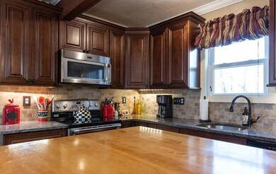 16 Benefit St, Methuen, MA 01844 - photo 5