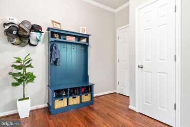 18599 Quantico Gateway Dr, Triangle, VA 22172 - photo 4