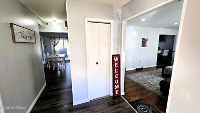 7 Stradford Rd, Parlin, NJ 08859 - photo 3