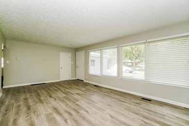 004-photo-living-room-9714408
