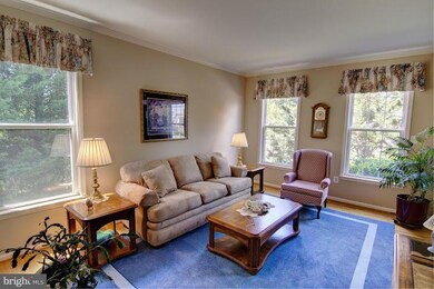 7727 White Willow Ct, Springfield, VA 22153 - photo 3