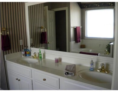 405 Coachlight Dr, Bentonville, AR 72712 - photo 7