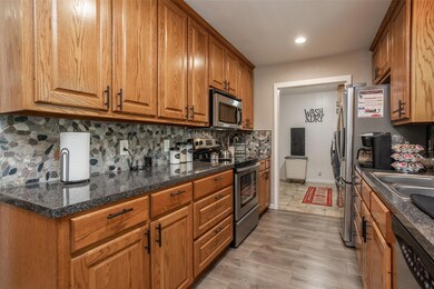 1800 Arkansas St, Gainesville, TX 76240 - photo 7