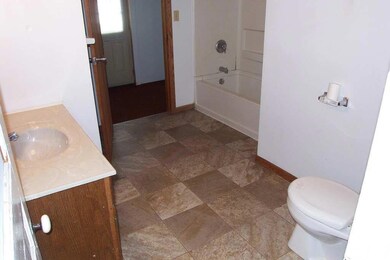 Upstairs level SE BR