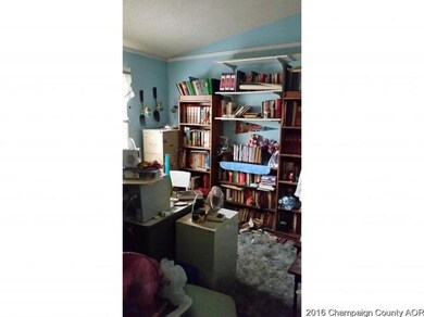 836 Sunset Dr, Lincoln, IL 62656 - photo 4