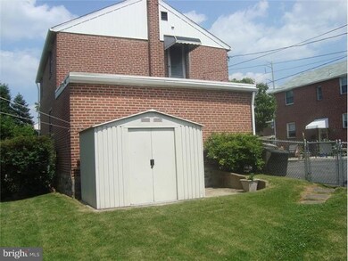 408 W Grays Ave, Glenolden, PA 19036 - photo 4