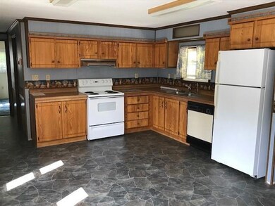65 Union St, Dover Foxcroft, ME 04426 - photo 4