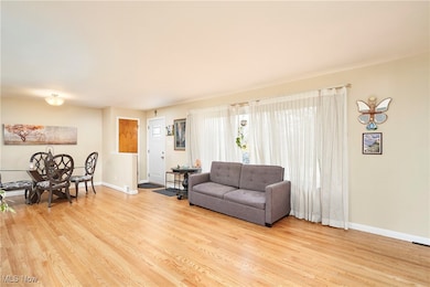 2751 Norma St, Cuyahoga Falls, OH 44223 - photo 3