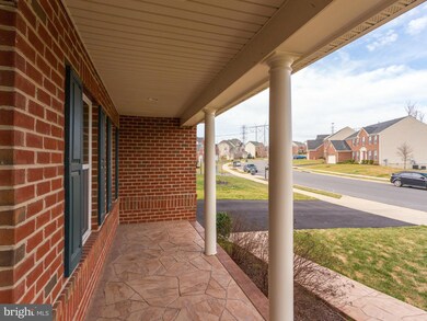 16423 Boatswain Cir, Woodbridge, VA 22191 - photo 2