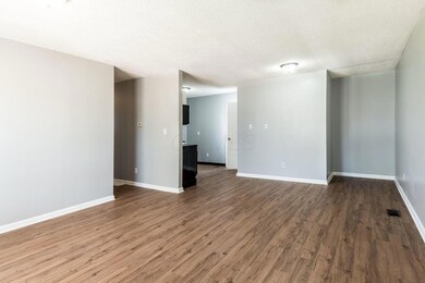 1672 Westbrook Dr, Columbus, OH 43223 - photo 2