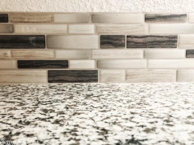 313 Madison Dr, Texarkana, TX 75501 - photo 5