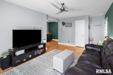 2514 E 51st St unit A, Davenport, IA 52807 - photo 6