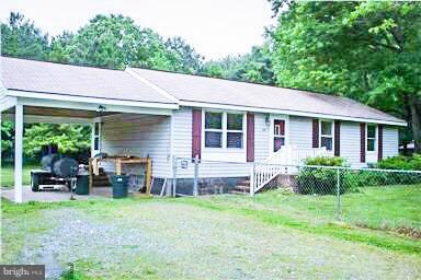 129 Rolando Dr, Colonial Beach, VA 22443 - photo 2