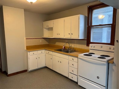 2423 S 12th St, Saint Joseph, MO 64503 - photo 6