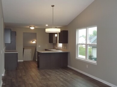 5152 Woodedge