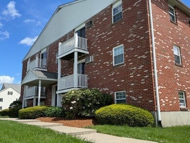 151 Providence Rd unit 24, Grafton, MA 01519 - photo 2