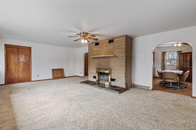 2025-3-3 1322 Richter Rd 034