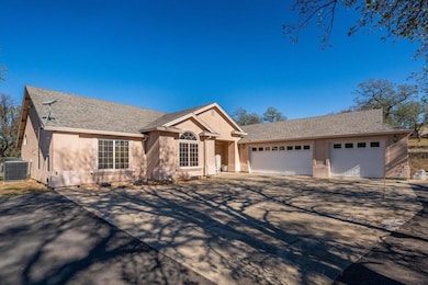 13470 Luna Dr, Redding, CA 96003 - photo 2