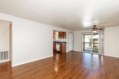 544 Village Dr unit E18, Central Point, OR 97502 - photo 3