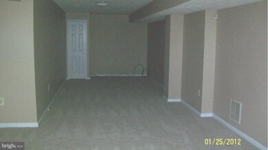 7204 Drury Ct, Hyattsville, MD 20785 - photo 3