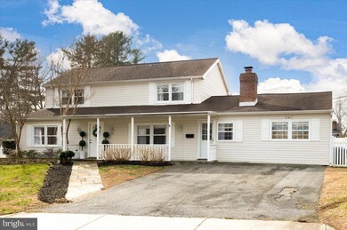 12817 Beechtree Ln, Bowie, MD 20715 - photo 2