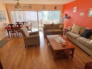 7 Greenway Village N unit 211, Royal Palm Beach, FL 33411 - photo 4