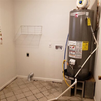 1705 San Enrique Ave, Laredo, TX 78040 - photo 5