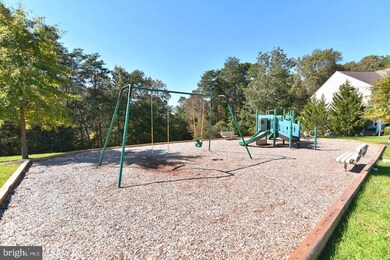 2525 Running Wolf Trail, Odenton, MD 21113 - photo 4