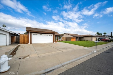 930 Helena Cir, Costa Mesa, CA 92626 - photo 2