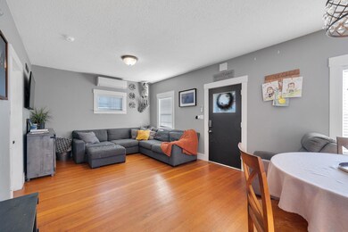 1902 10th St. living room