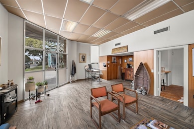 Office for small business.
Could be a gallery or
