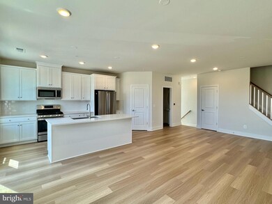 43362 Farringdon Square, Ashburn, VA 20148 - photo 5