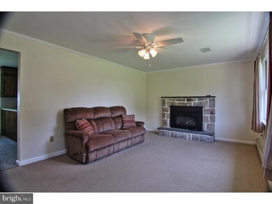 1722 County Line Rd, Bechtelsville, PA 19505 - photo 4