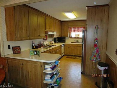 969 Sherwood Ave, Asheboro, NC 27205 - photo 7